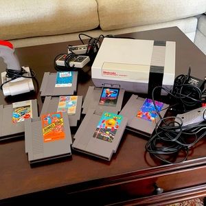 Nintendo Entertainment Center with Games & Controls